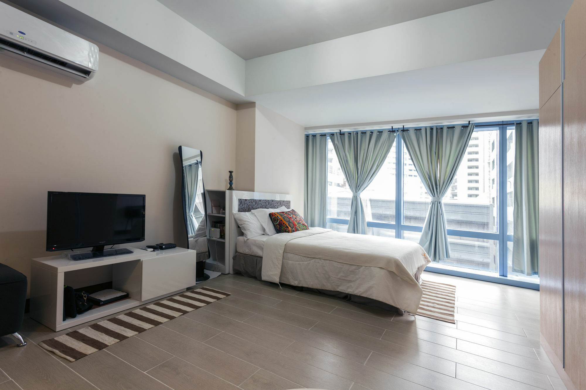 Csuites At Two Central Residences San Pedro Makati Eksteriør billede