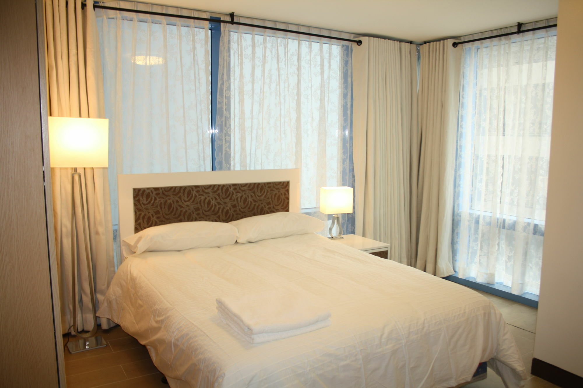 Csuites At Two Central Residences San Pedro Makati Eksteriør billede