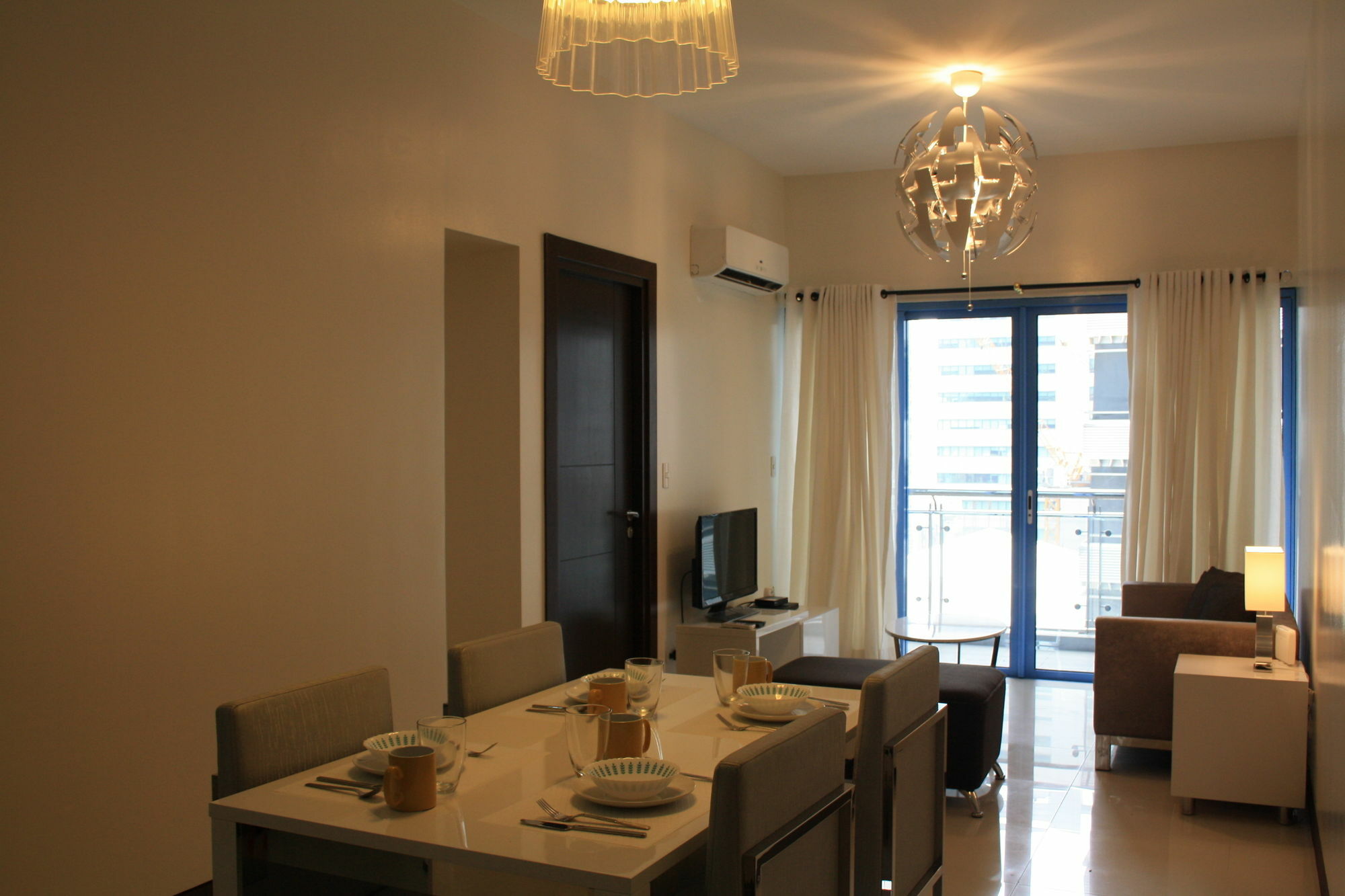 Csuites At Two Central Residences San Pedro Makati Eksteriør billede